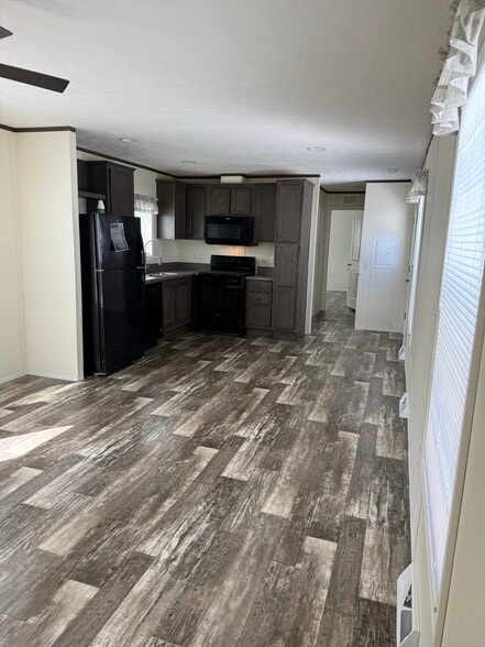 Building Photo - 55 Alflo Cir