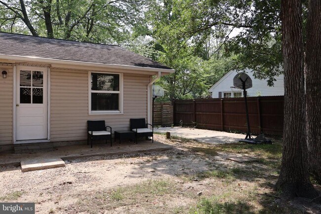 Building Photo - 5218 Caroline Cir