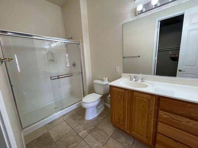 Building Photo - Apple Valley-Del Web Home, 2 Bedrooms,2 Ba...