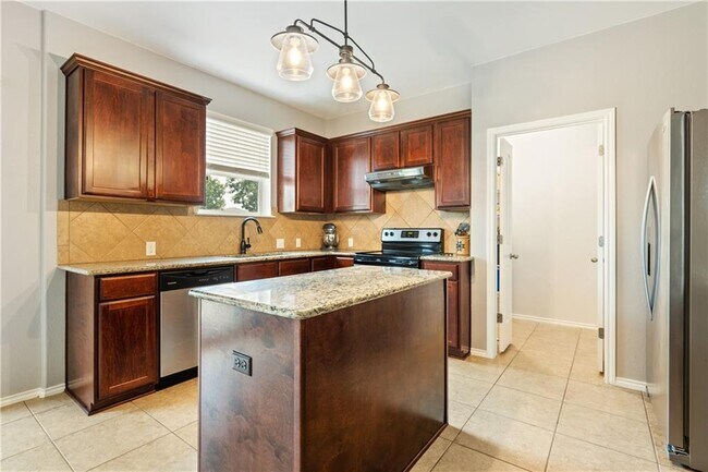 Building Photo - 108 Quarry Ln