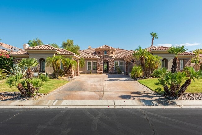 Building Photo - 45 Vista Encantada