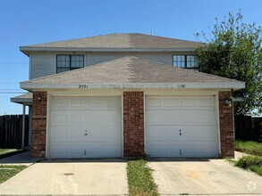 Building Photo - 360 Virtual Tour Available