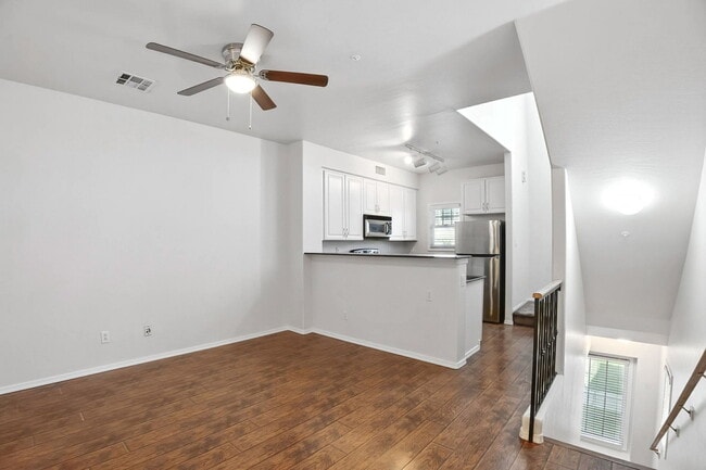 Building Photo - 4212 E Jasper Dr