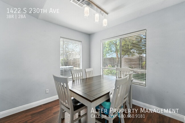 Building Photo - 1422 S 230th Ave