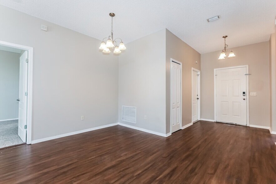 Building Photo - 327 Sand Ridge Dr