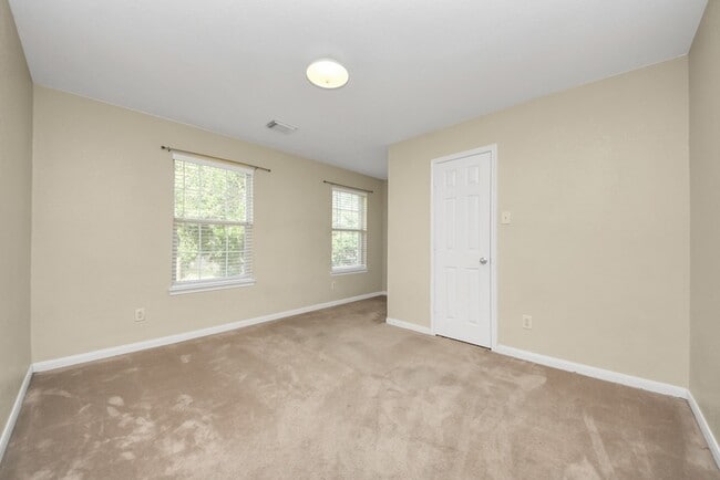 Building Photo - 15202 Lynford Crest Dr