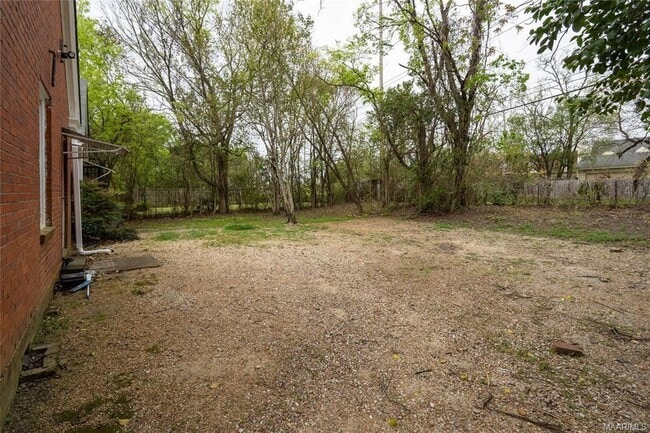 Building Photo - 1363 Felder Ave