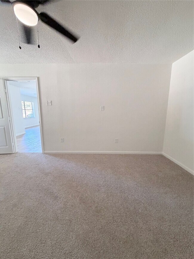 Building Photo - 4601 W 43rd St