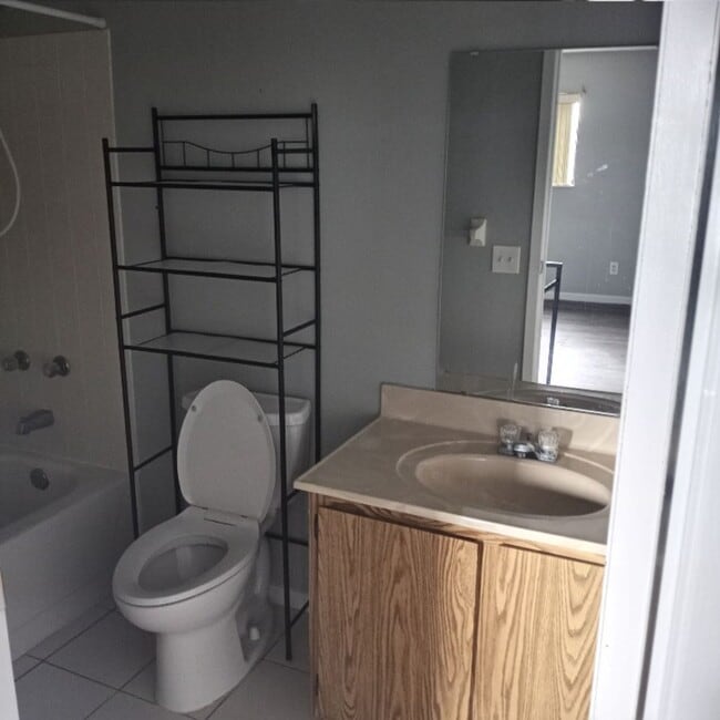 Building Photo - 4218 Overlook Dr