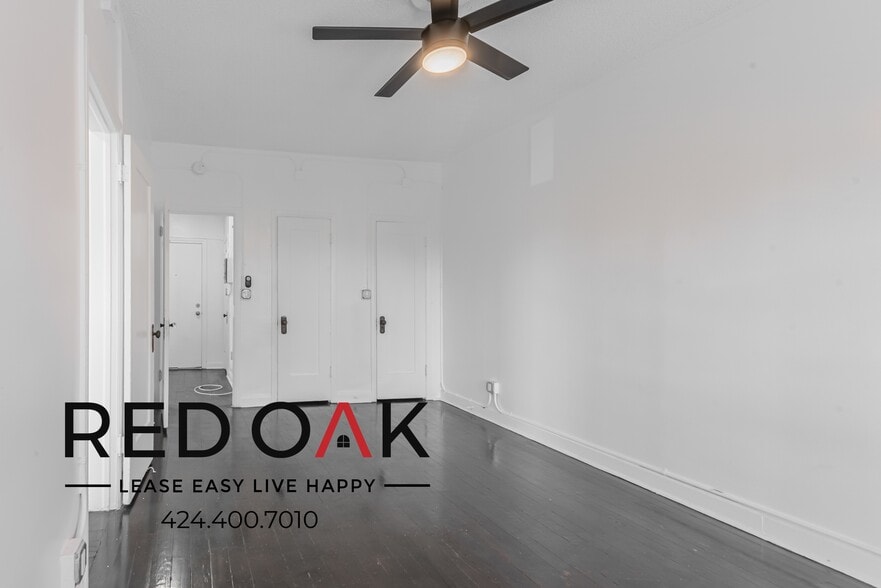 Building Photo - 854 S Oxford Ave