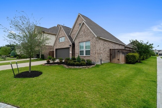 Building Photo - 26323 Hunter Ln