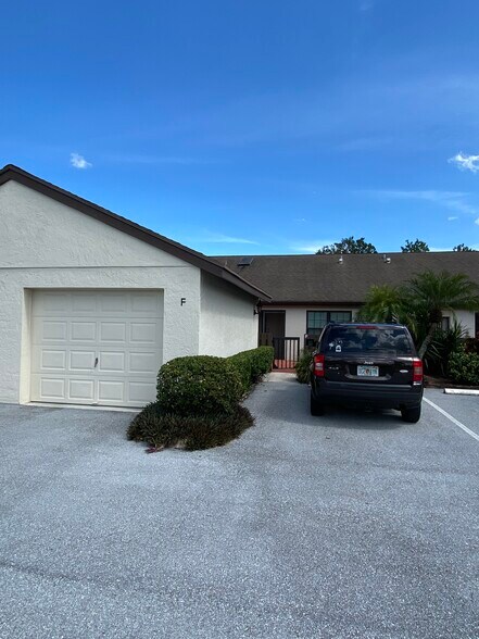 Building Photo - 1484 SW Silver Pine Way