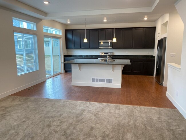Building Photo - Stunning 4 bed 3.5 bath in Johnstown. Available NOW!
