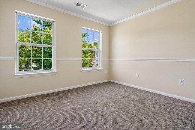 Building Photo - 14677 Cloverdale Rd