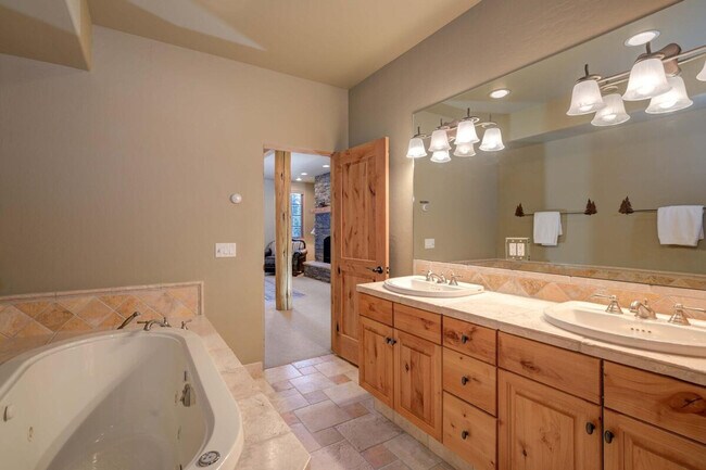 Building Photo - 12 Lower Mountain Home Road