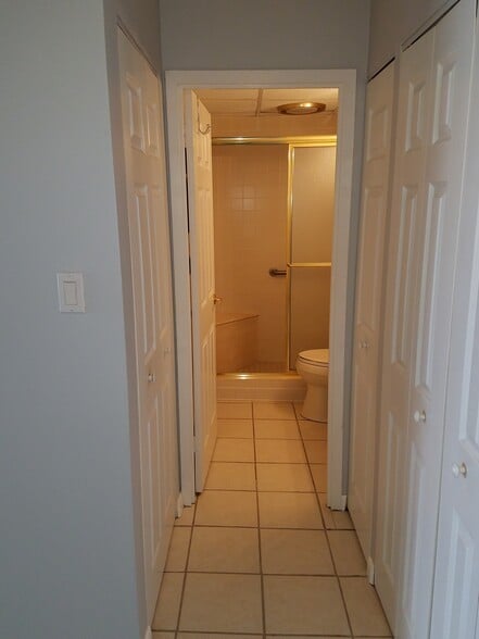 Building Photo - 100 S Berkley Sq