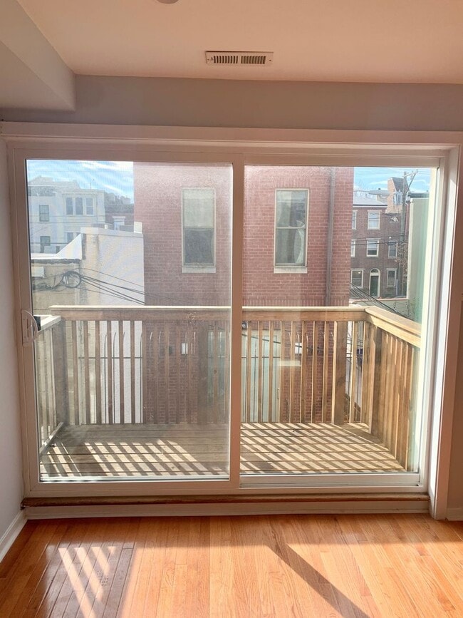 Building Photo - Amazing 2-Bedroom Townhouse Located in Bella Vista! Available mid-July!