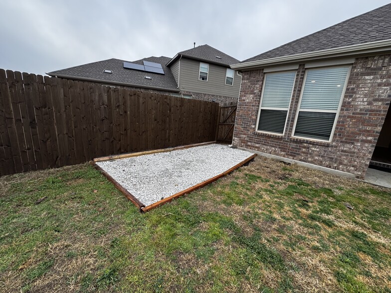 Grill area - 2908 Pondside Ln