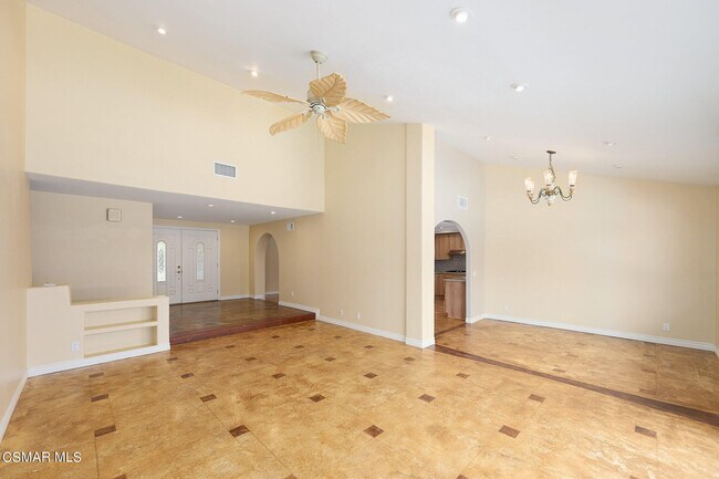 Building Photo - 208 Deerwalk Pl