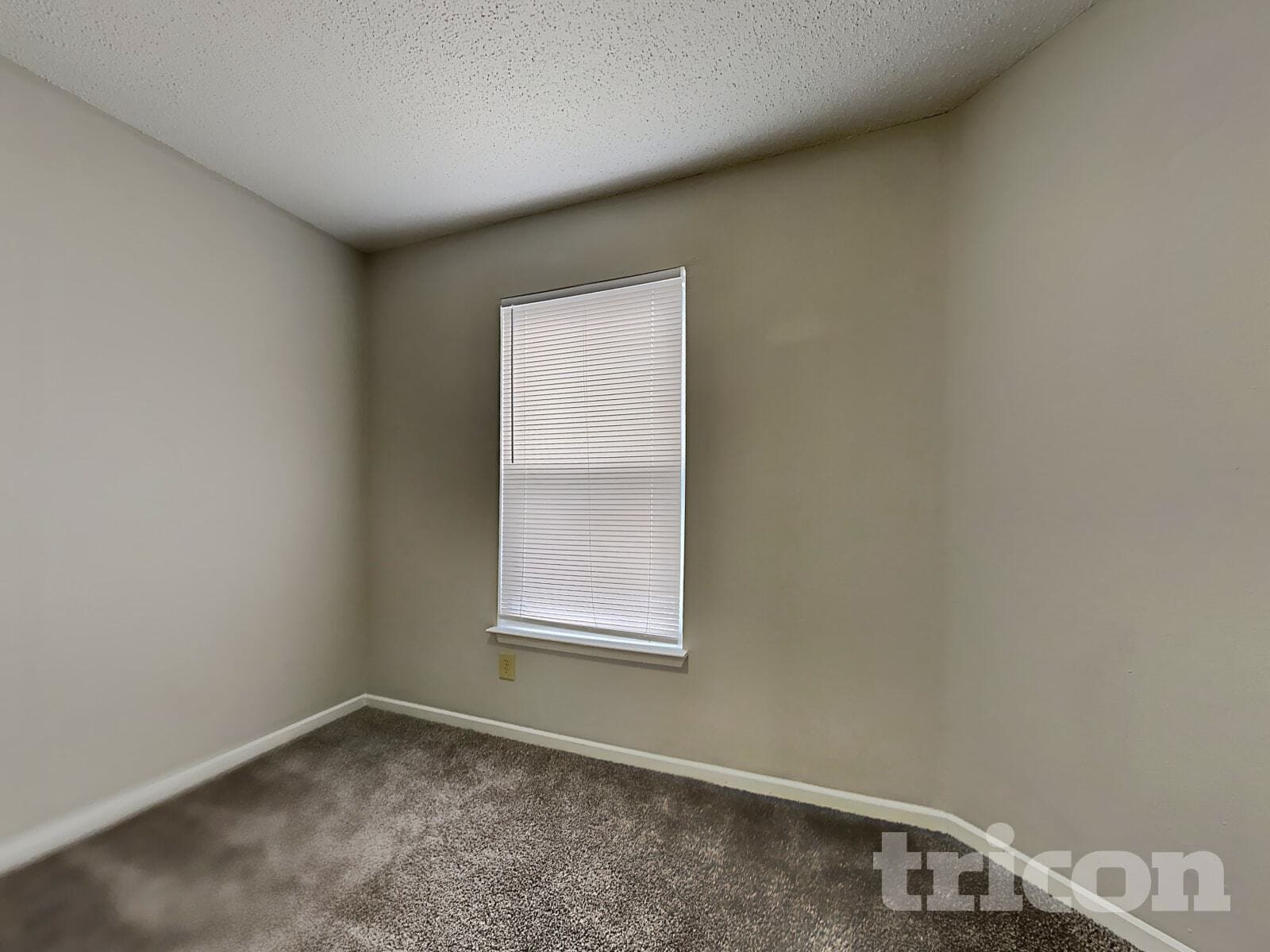Building Photo - 6725 Earlswood Dr