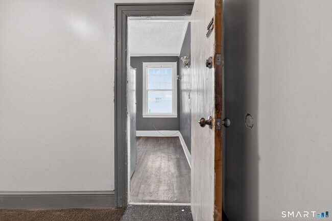 Building Photo - 187 Whitney St