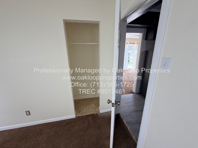 Building Photo - 2811 1/2 Market St B -