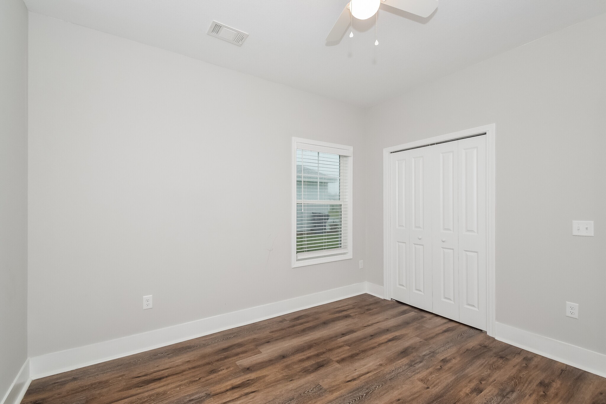 Building Photo - 1008 Autumns Wood Cir E