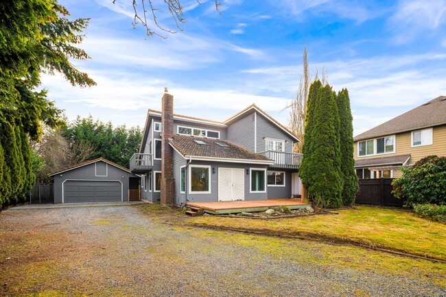 Primary Photo - Wonderful 3BD Finn Hill Home in Kirkland w...