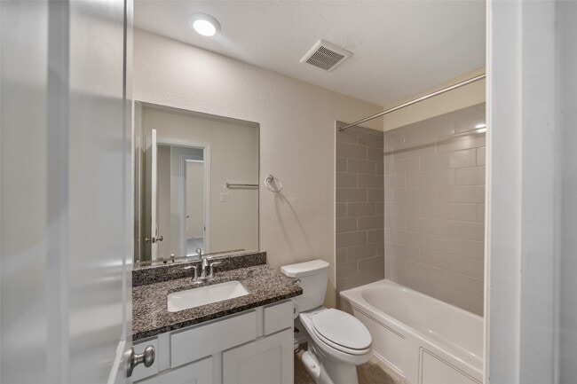 Building Photo - 708 Ivory Manor Dr