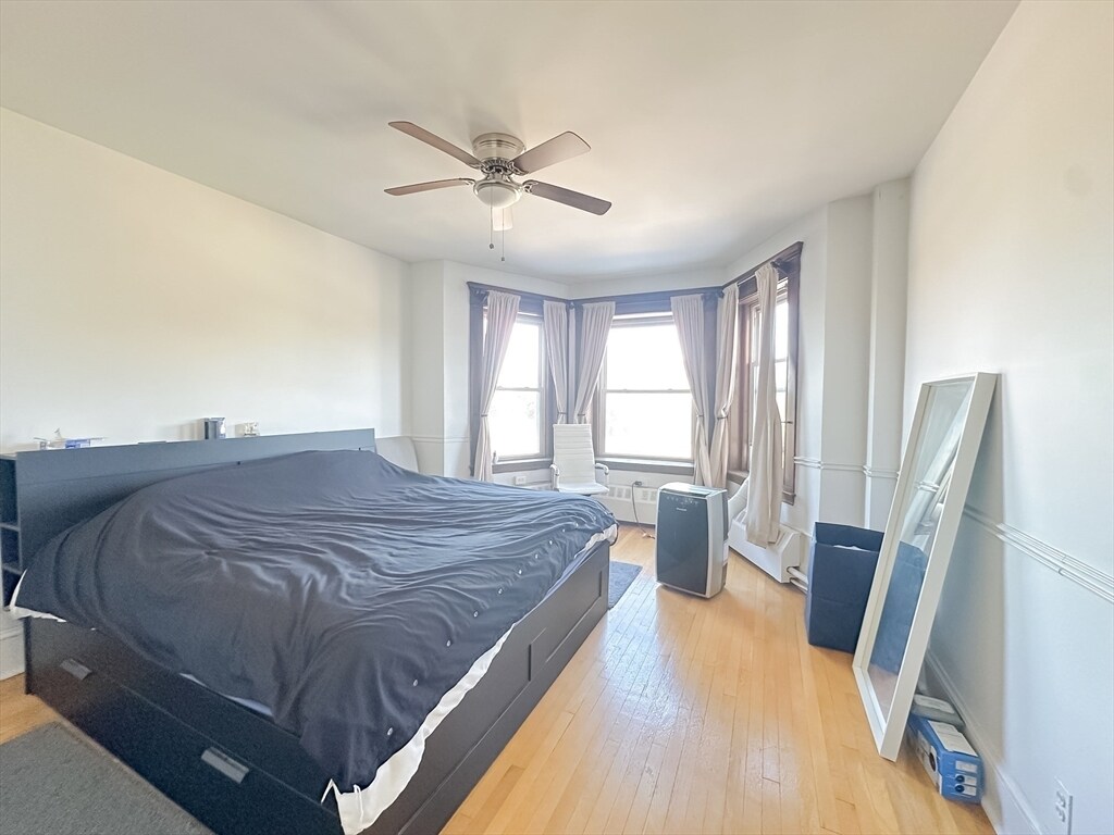 Building Photo - 521 Beacon St