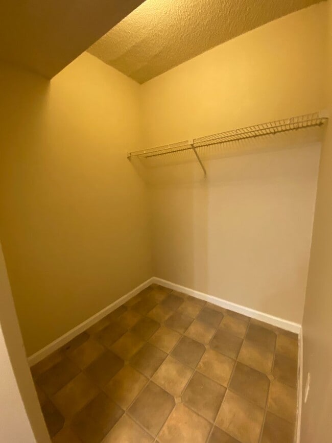 Building Photo - 13525 Eagle Ridge Dr