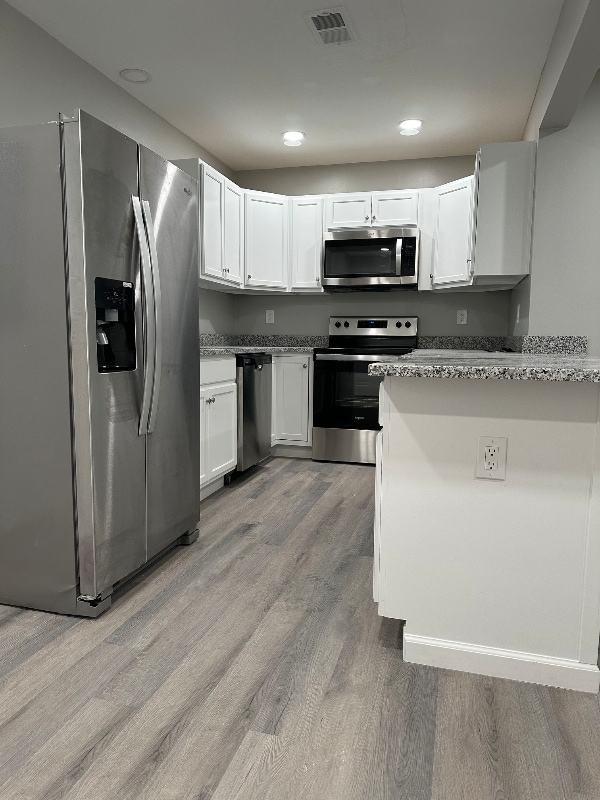 Building Photo - 139 Raintree Rd