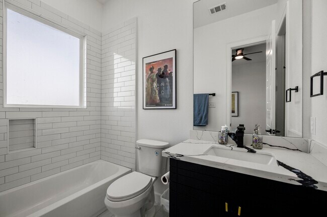 Building Photo - 1234 E 23rd St