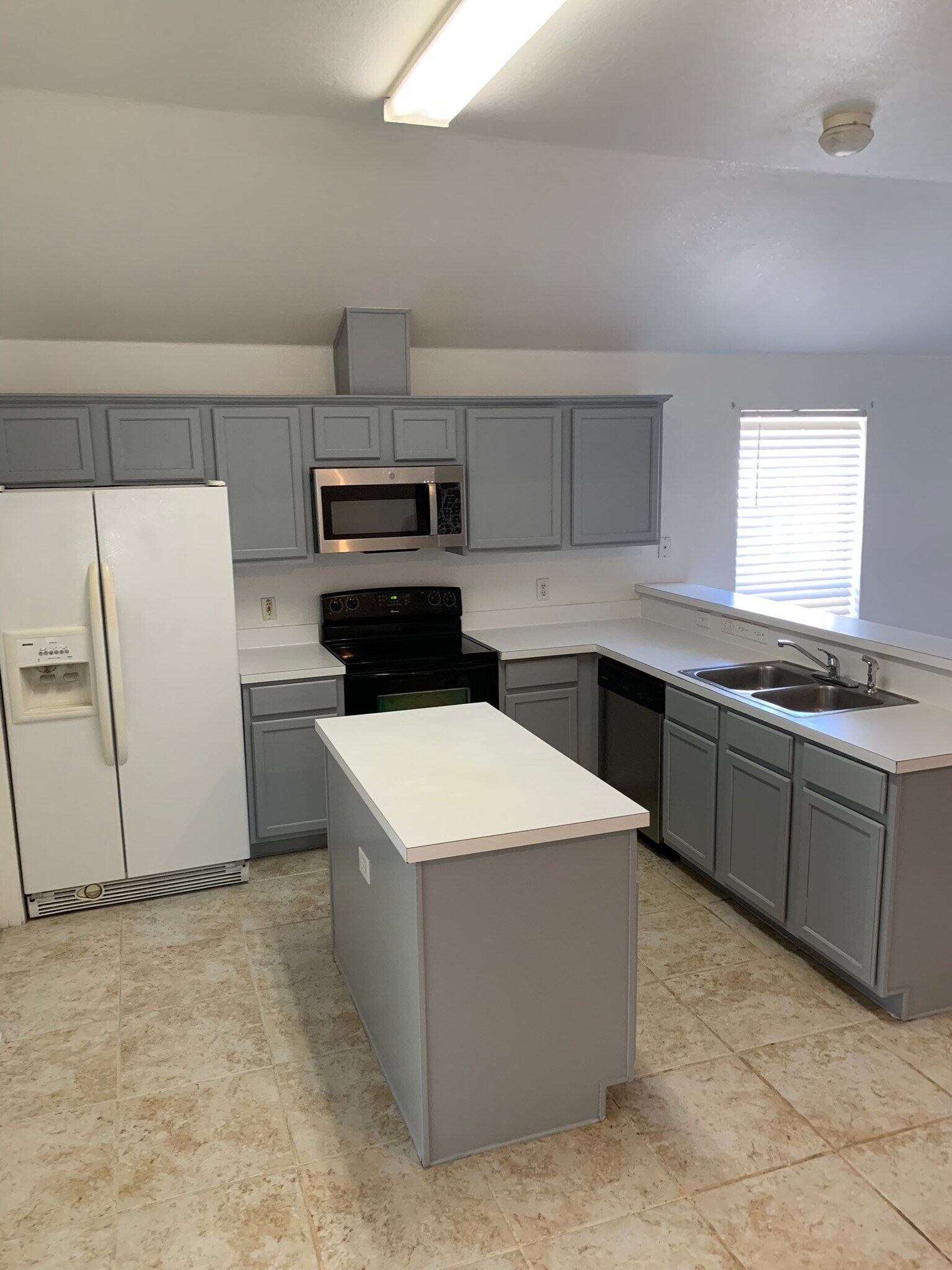 Building Photo - 4838 Orchard Ridge Dr