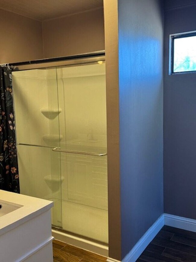 Building Photo - Charming Historic 3BR / 2B Home with Modern Comforts – Available Now!
