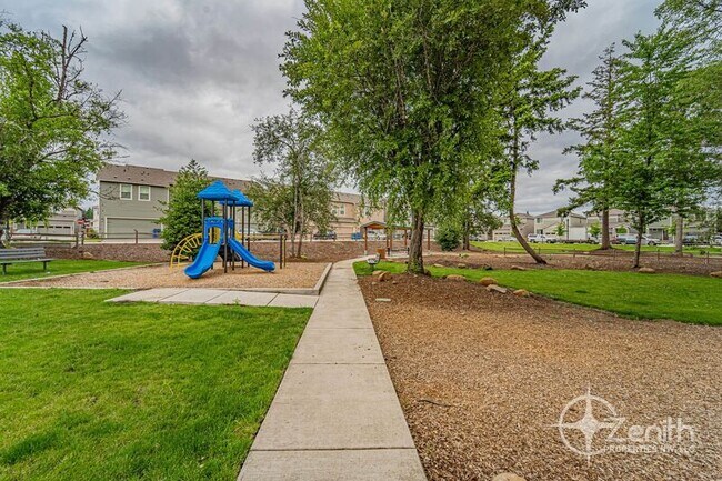 Building Photo - 7020 NE 156th Pl