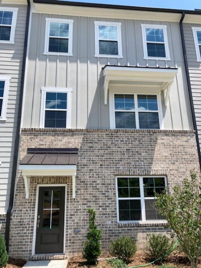 Primary Photo - 543 Bistle Drive - Bev Roberts Rentals and...