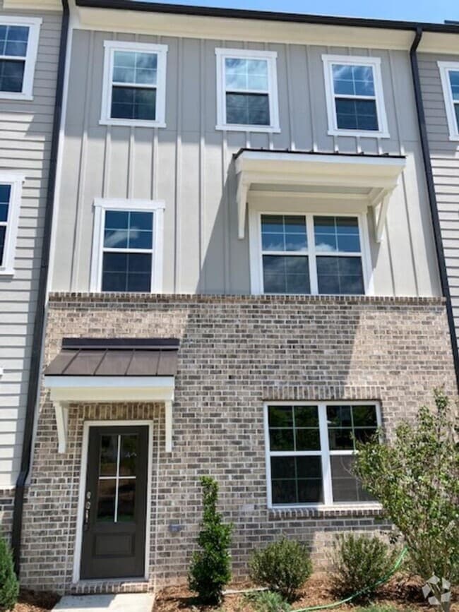 Building Photo - 543 Bistle Drive - Bev Roberts Rentals and...