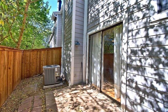 Building Photo - 7635 Guadalupe St