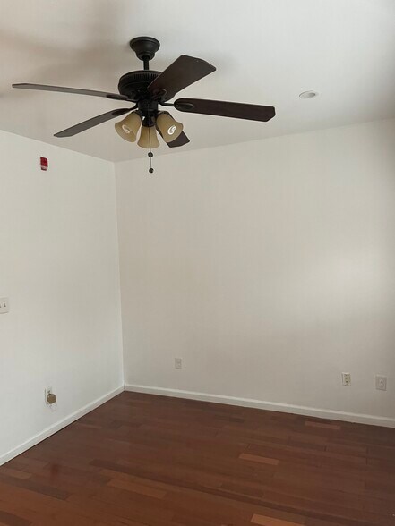 Building Photo - 2541 Grays Ferry Ave