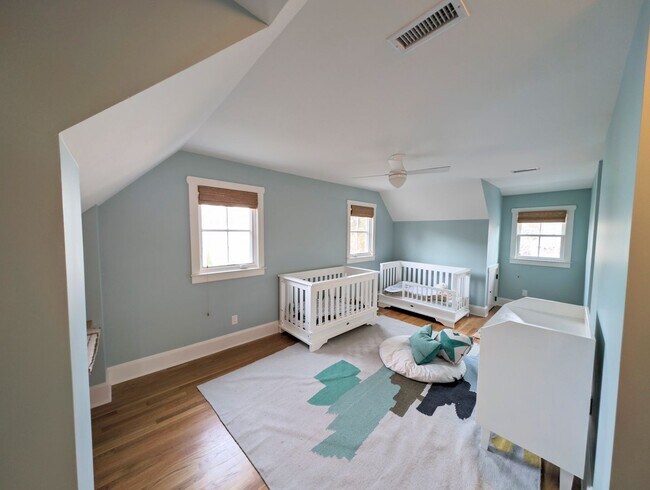 Building Photo - 7200 Airlie Pl
