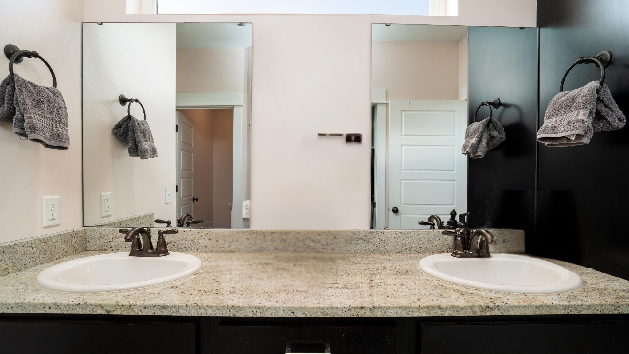 Primary Bath - 2421 Lasso Ave