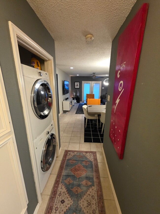 Building Photo - 3131 Southwest Fwy