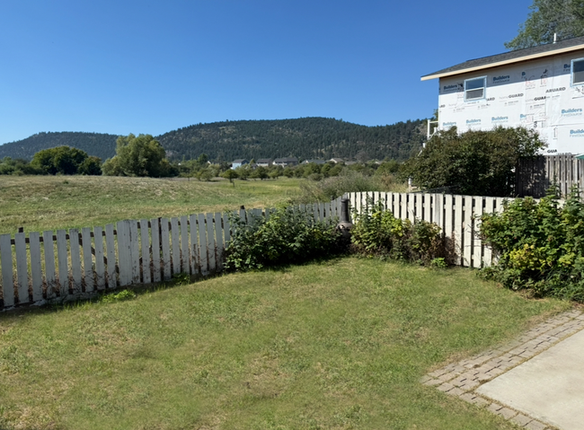 Building Photo - 3 Bed, 2.5 Bath Kalispell Townhome