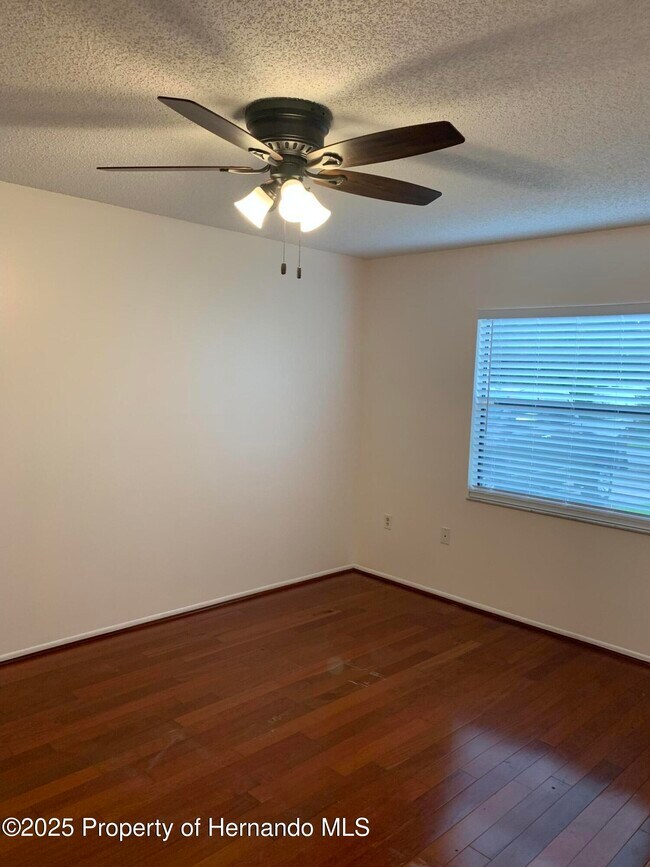 Building Photo - 4143 Montano Ave