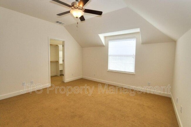Building Photo - 1209 Lavande Dr