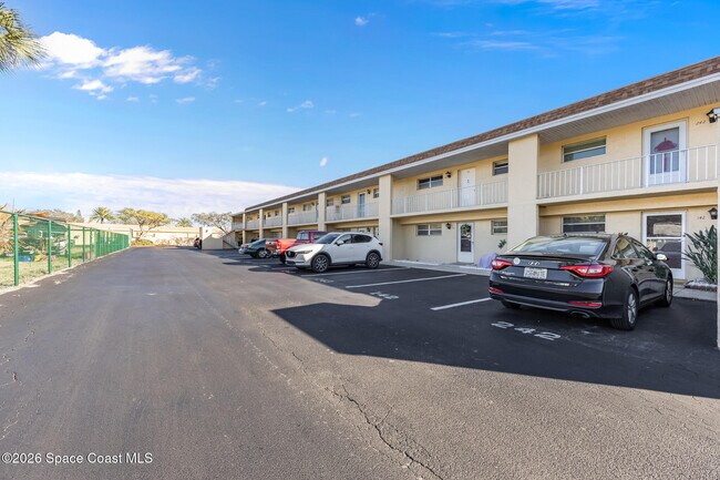 Building Photo - 2135 N Courtenay Pkwy