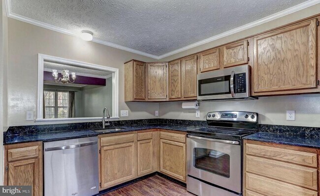 Building Photo - 307 Stafford Mews Ln