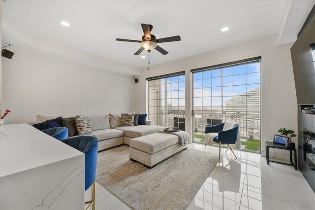 Building Photo - 3225 Turtle Creek Blvd Blvd