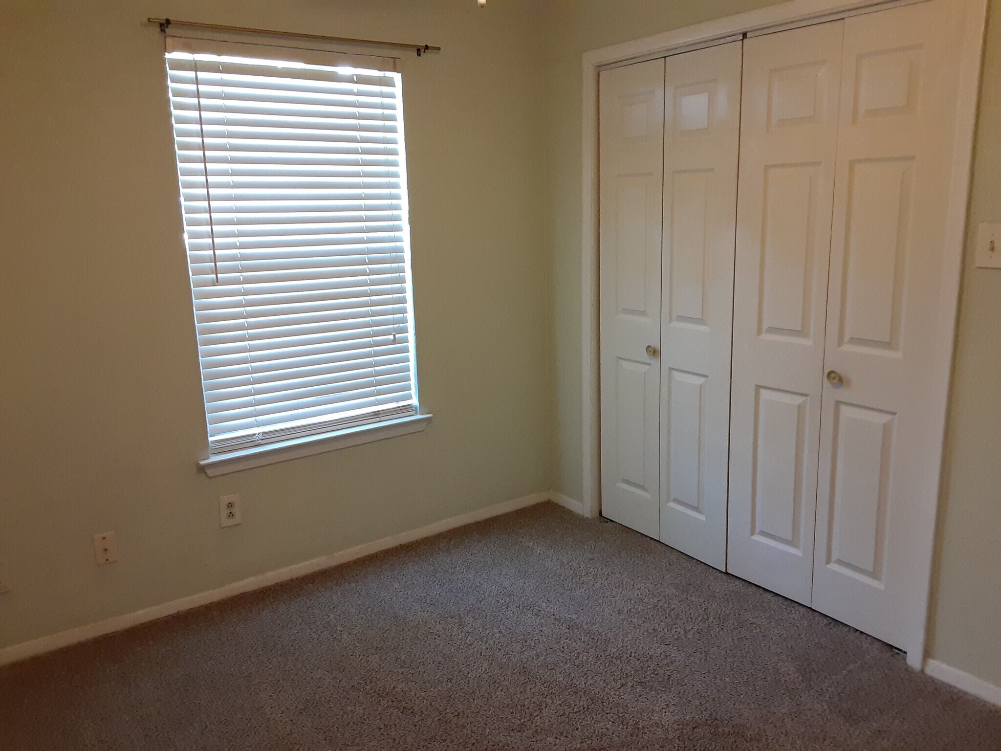 3rd &smallest bedroom - 3324 Dorothy Ln